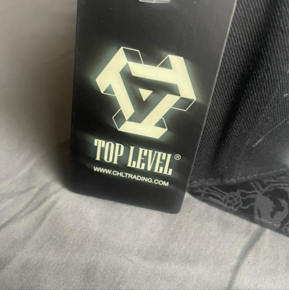 Black and Green Top Level Hats - Picture 3 of 3